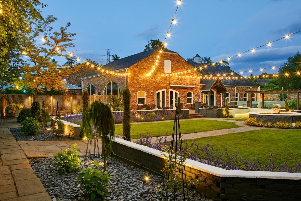 Lion Quays Resort Chirk Exterior photo