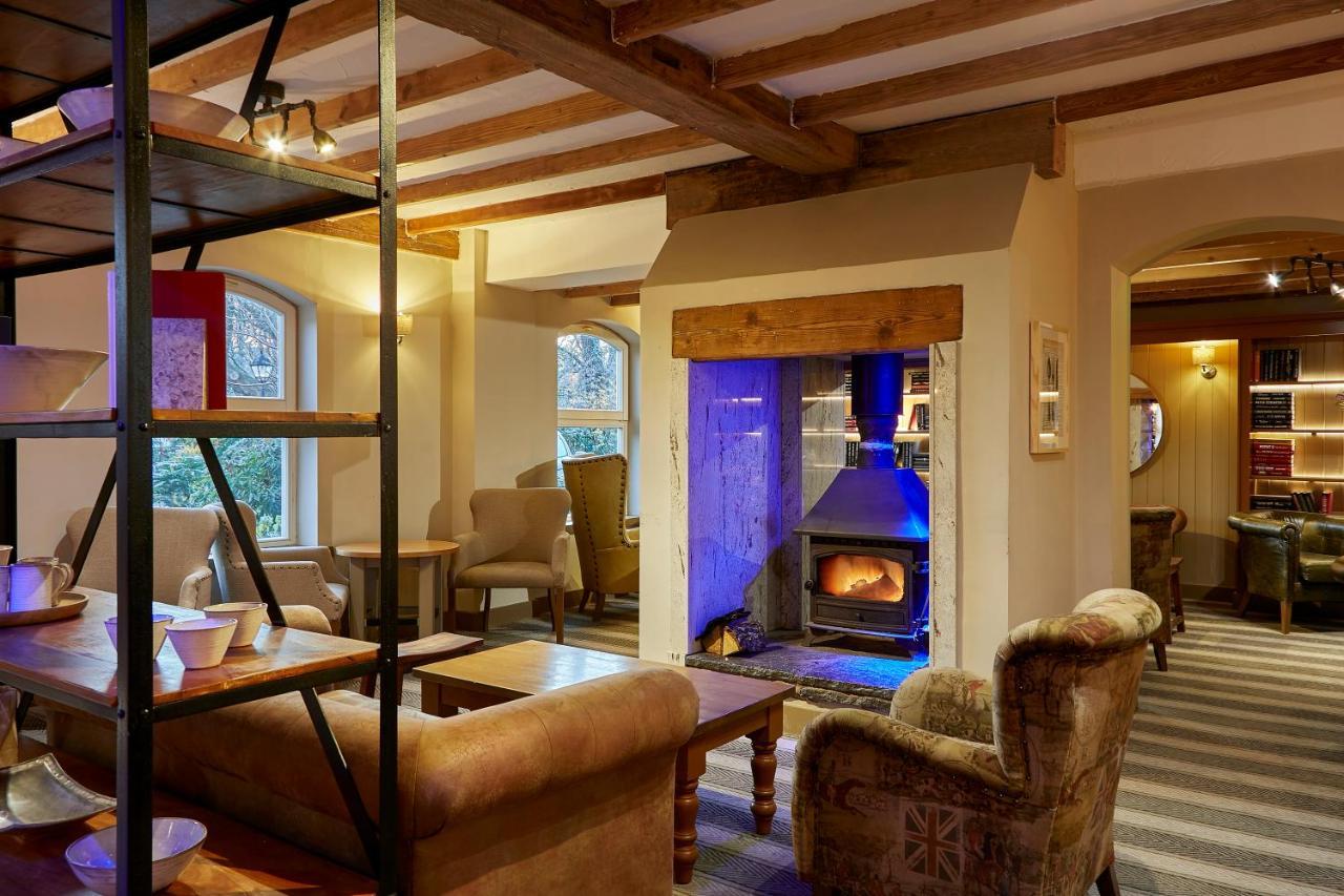Lion Quays Resort Chirk Exterior photo