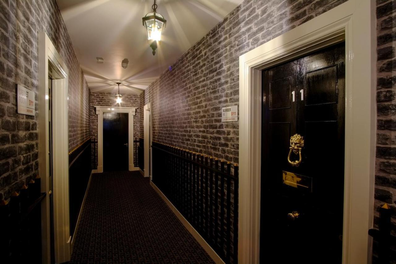 Lion Quays Resort Chirk Exterior photo