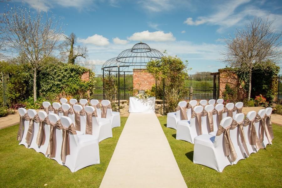 Lion Quays Resort Chirk Exterior photo
